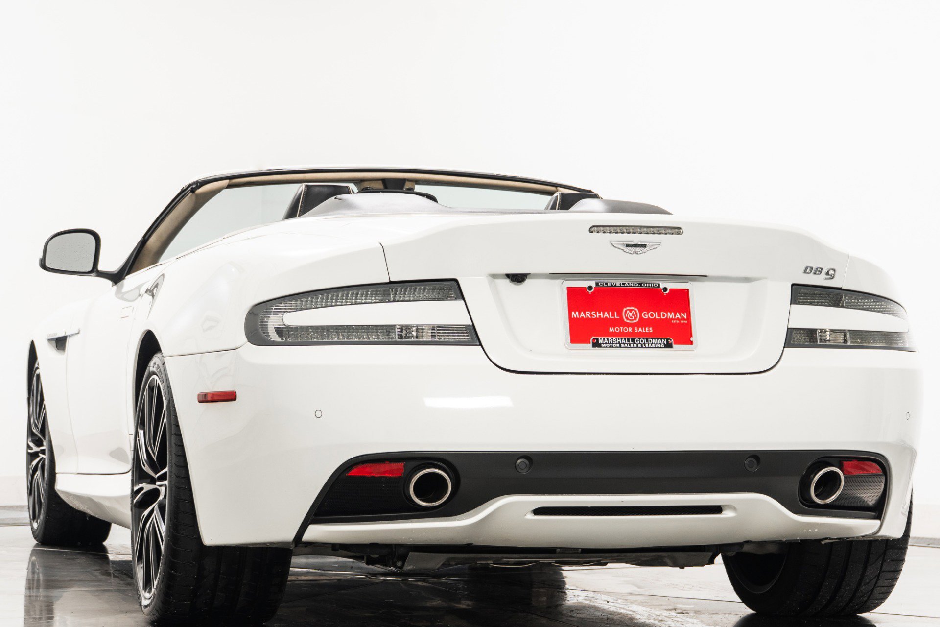 Used 2014 Aston Martin DB9 Volante image 7