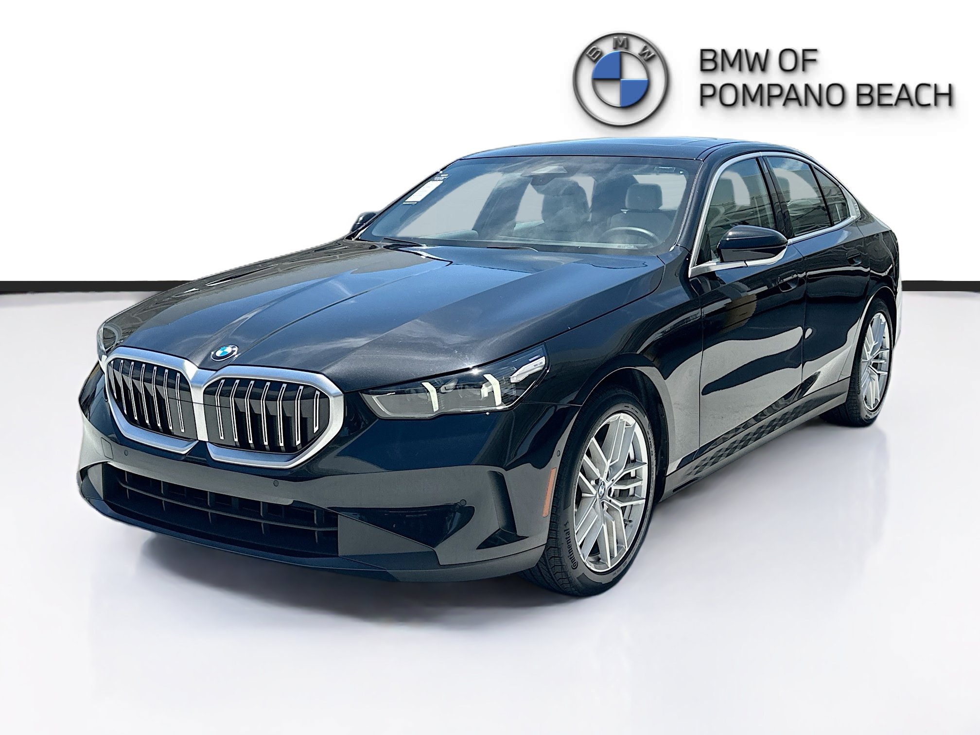 Certified 2024 BMW 530i w/ Convenience Package RWD image 3