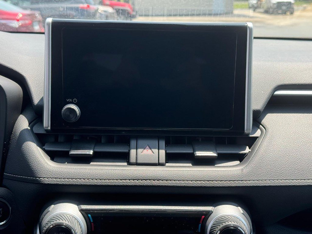 Used 2025 Toyota RAV4 XLE AWD/4WD image 15
