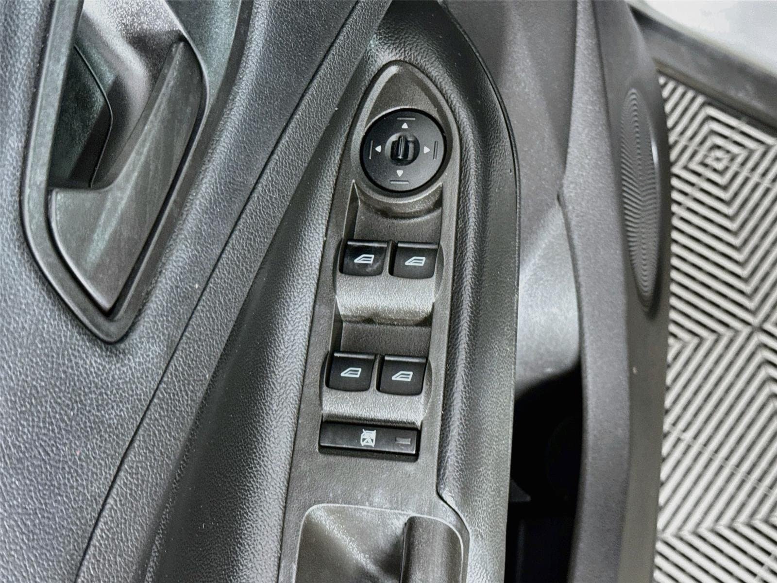 Used 2014 Ford Escape S FWD image 18