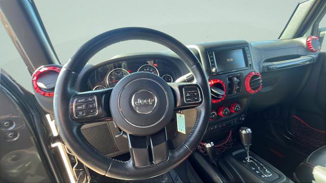 Used 2017 Jeep Wrangler Unlimited Rubicon image 13