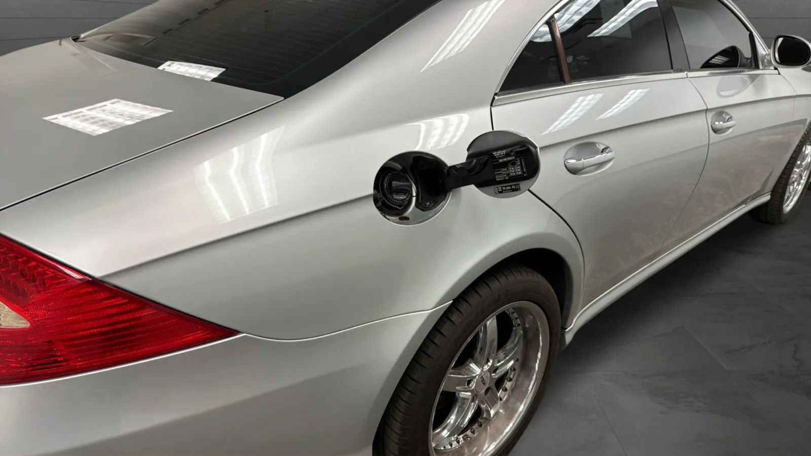 Used 2008 Mercedes-Benz CLS 550 image 21