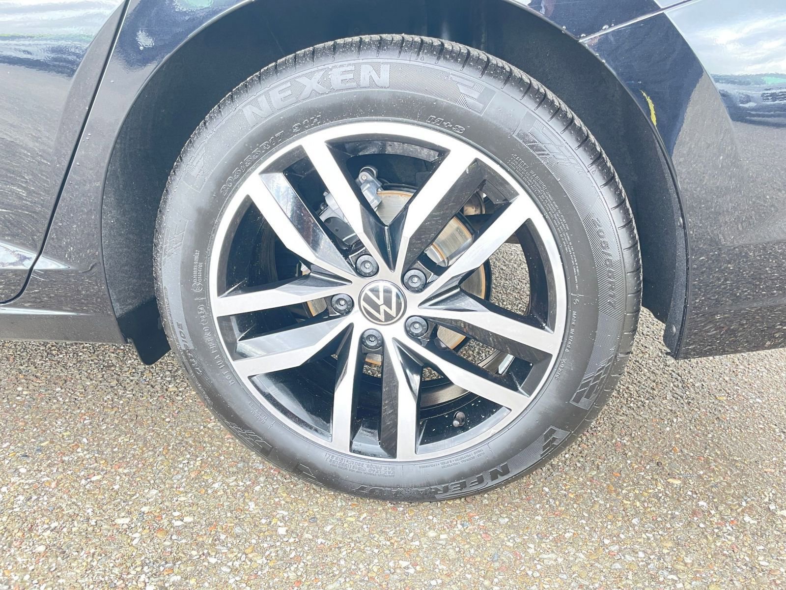 Used 2025 Volkswagen Jetta SE image 30