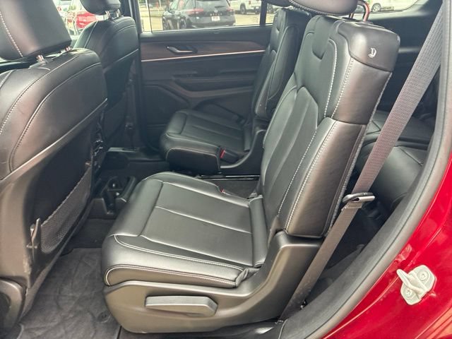 Used 2025 Jeep Grand Cherokee L Limited w/ Luxury Tech Group II RWD image 15