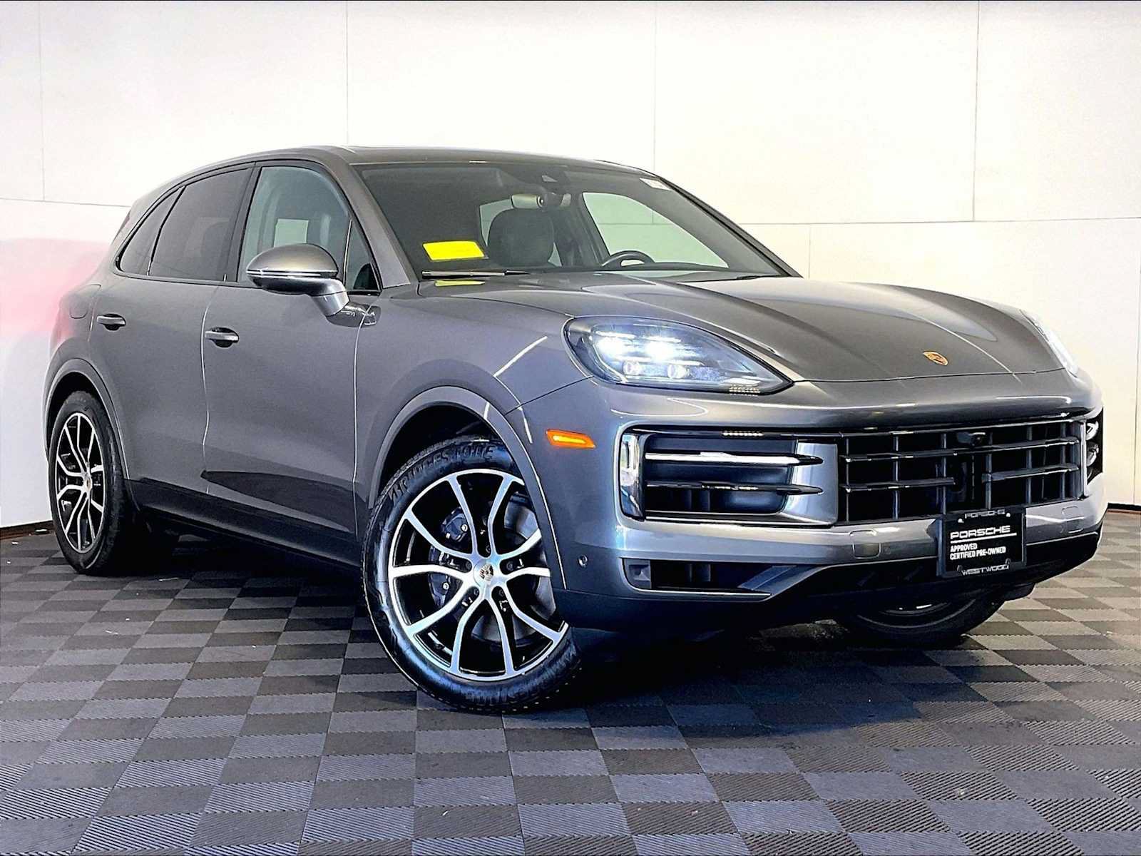 Certified 2024 Porsche Cayenne AWD/4WD image 9