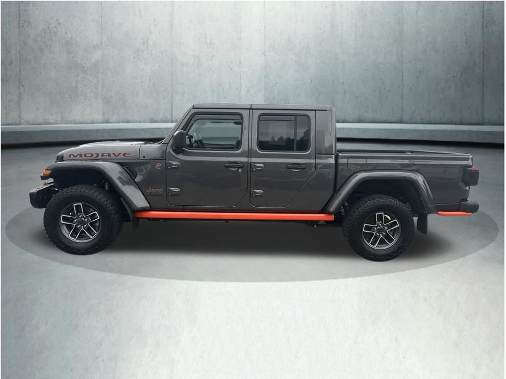 Used 2024 Jeep Gladiator Mojave AWD/4WD image 2