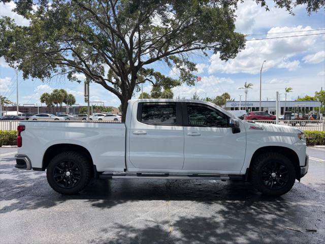 Used 2022 Chevrolet Silverado 1500 LT AWD/4WD image 11