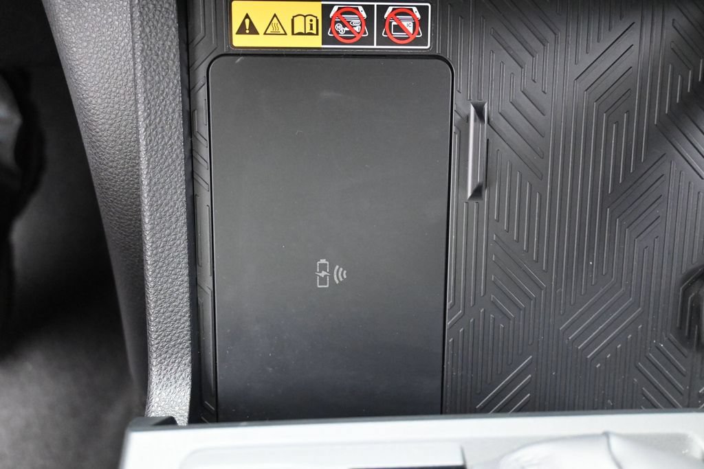 Used 2025 Toyota 4Runner Limited AWD/4WD image 25