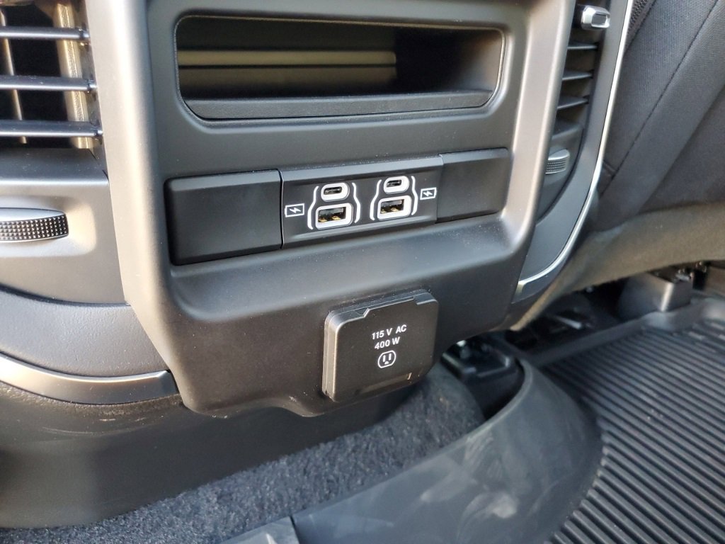 New 2026 RAM 1500 4x4 Crew Cab image 30