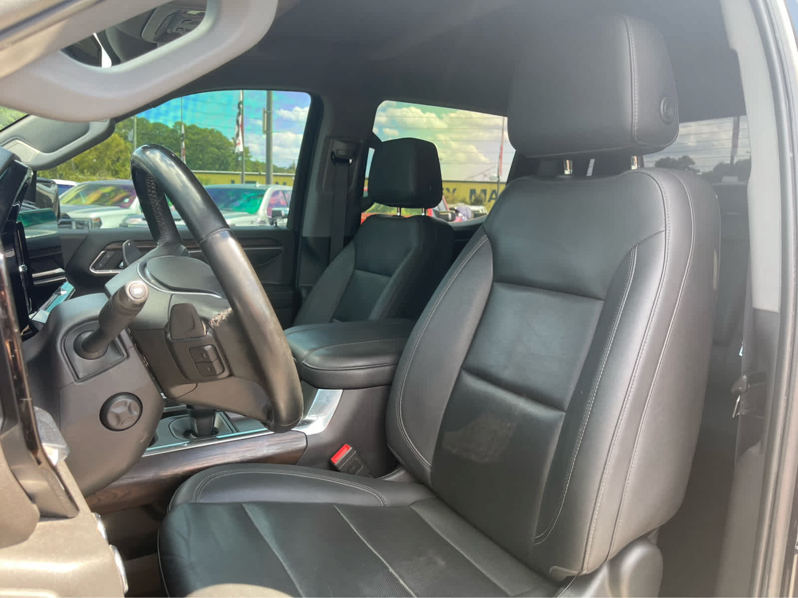 Used 2023 GMC Sierra 1500 SLT w/ SLT Premium Package AWD/4WD image 12