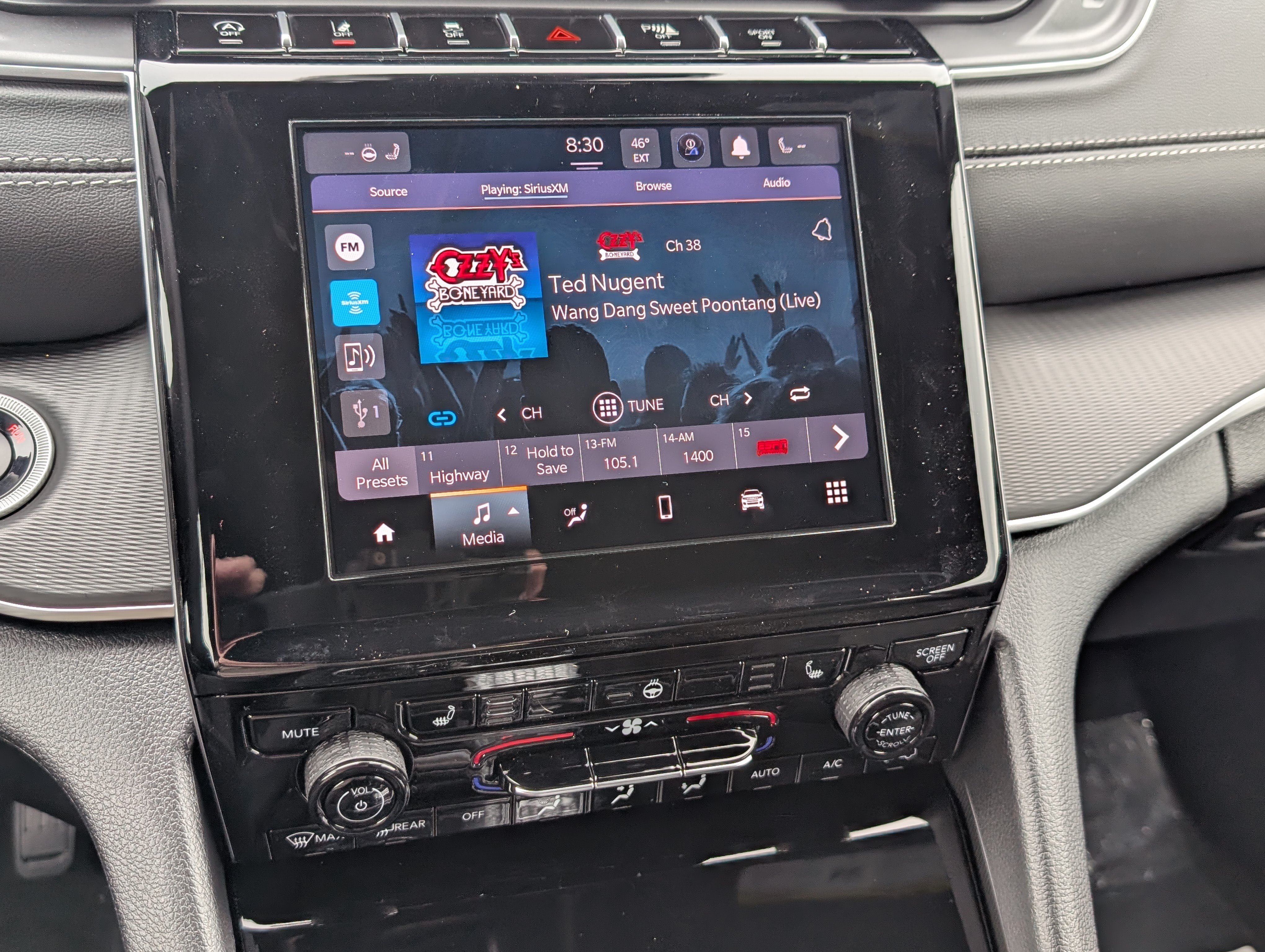 New 2025 Jeep Grand Cherokee Altitude AWD/4WD image 27