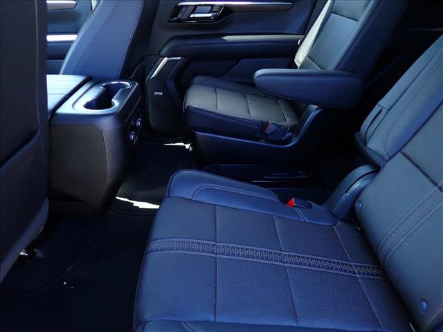 Used 2025 Chevrolet Tahoe High Country AWD/4WD image 10