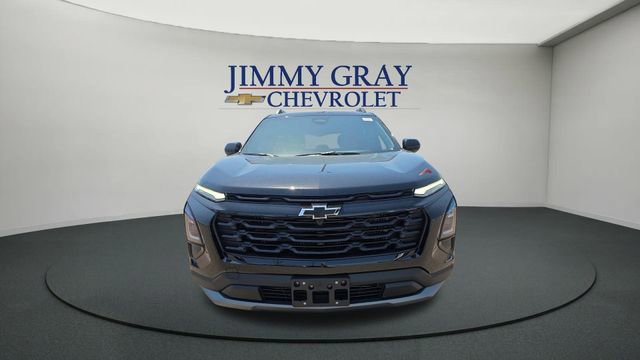 New 2026 Chevrolet Equinox LT w/ Convenience Package II FWD image 8