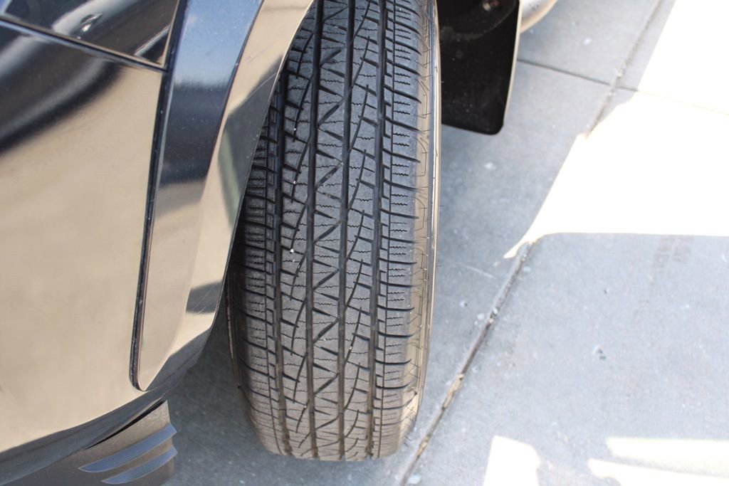 Used 2019 Toyota Tacoma SR5 AWD/4WD image 13