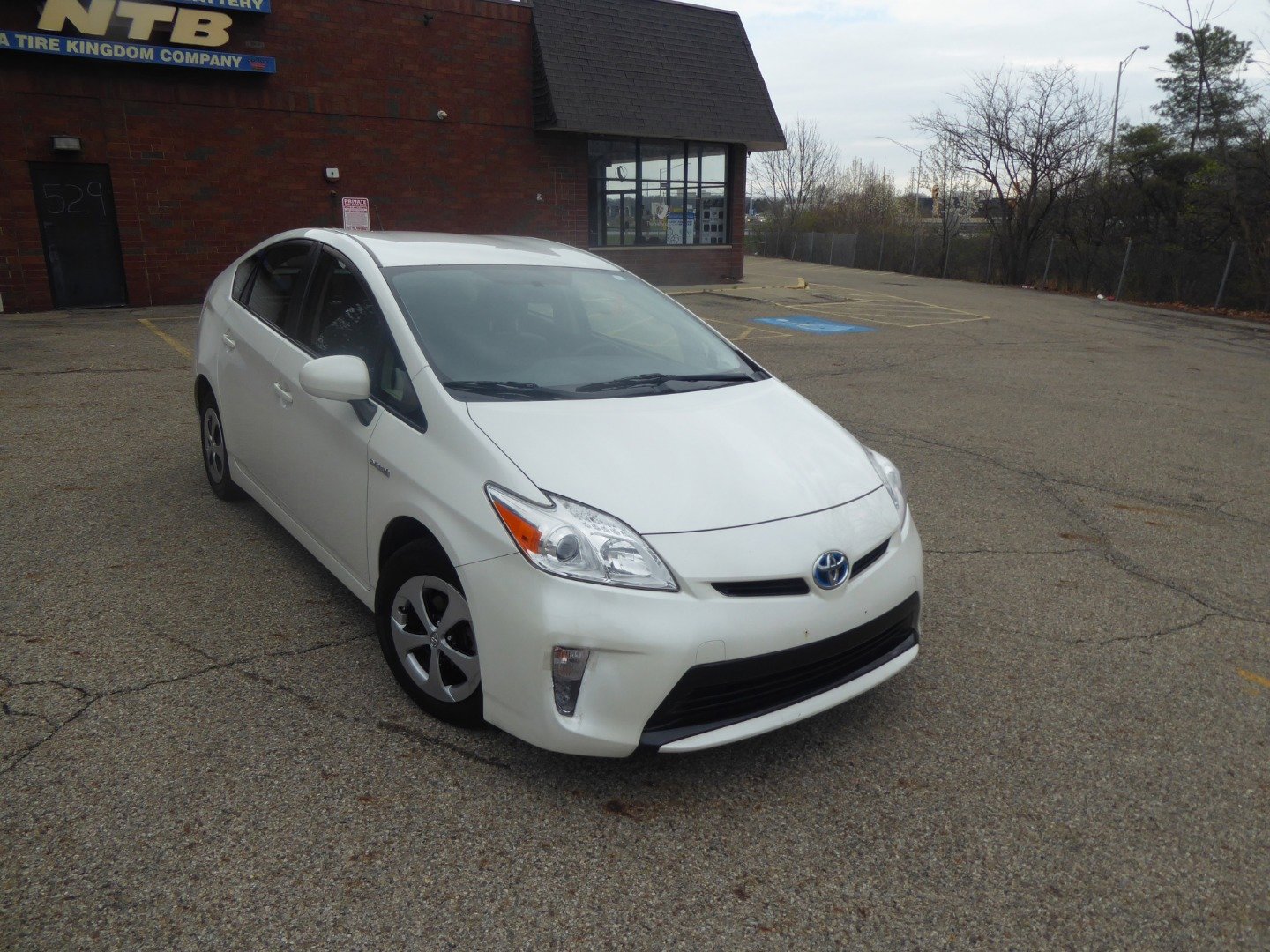 Used 2012 Toyota Prius Two image 2