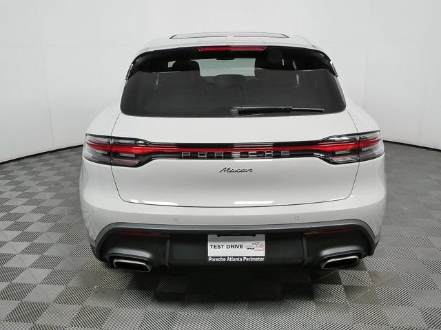 New 2026 Porsche Macan image 33
