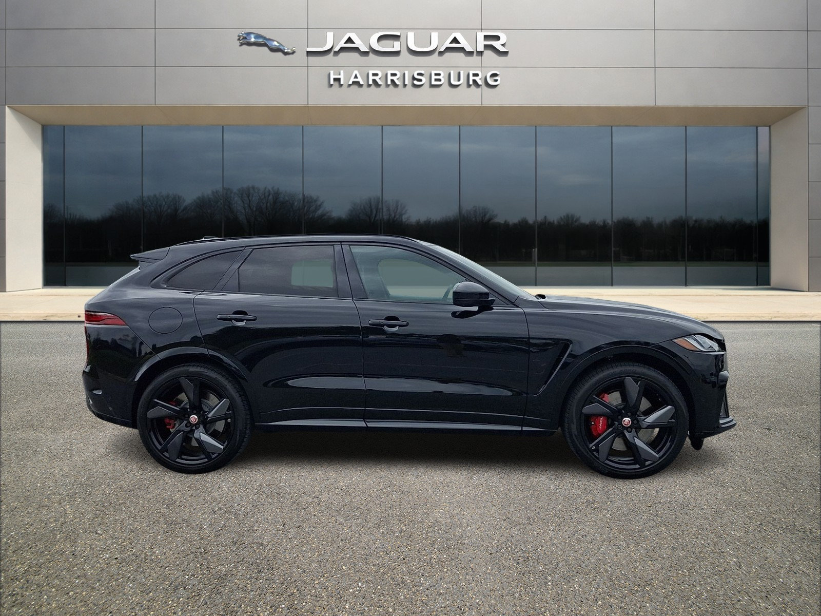 Used 2022 Jaguar F-PACE SVR AWD/4WD image 4