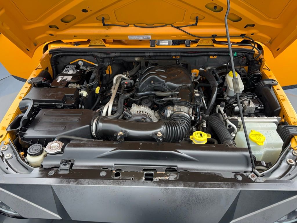 Used 2013 Jeep Wrangler Unlimited Sport image 7