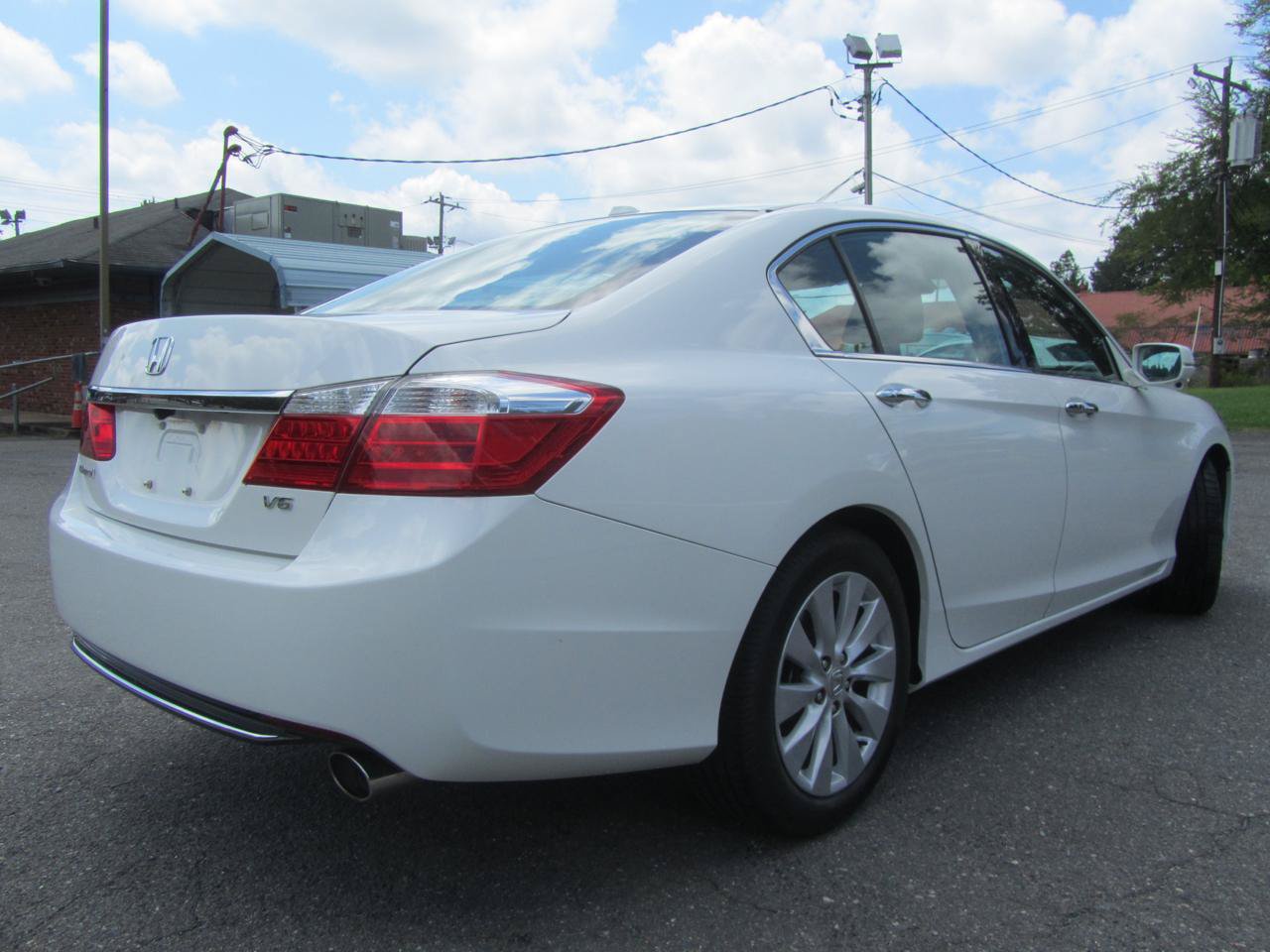 Used 2015 Honda Accord EX-L image 10