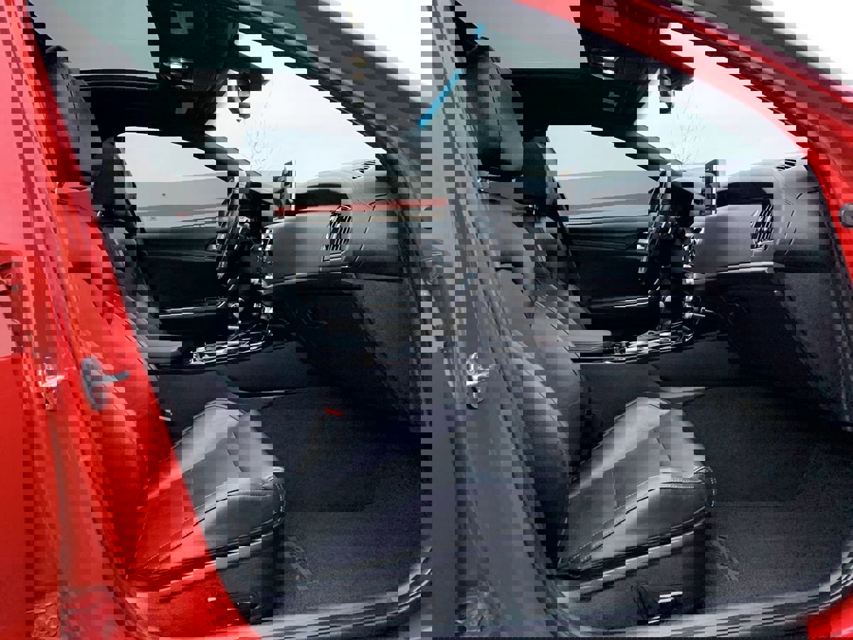 Used 2020 Kia Stinger GT-Line w/ Sun & Sound Package image 32