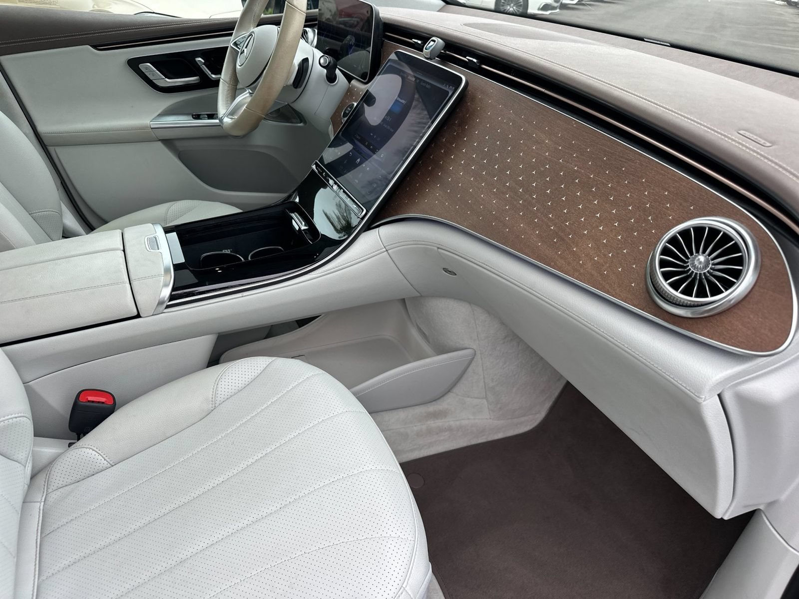 Certified 2023 Mercedes-Benz EQE 350+ 4MATIC SUV image 17