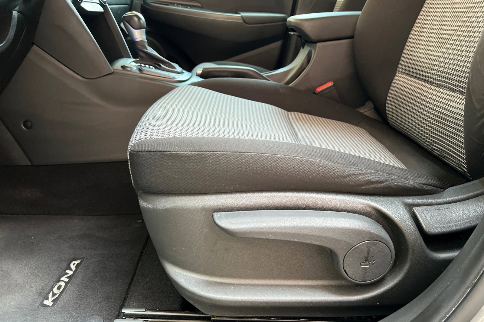 Used 2021 Hyundai Kona SEL w/ Cargo Package image 15