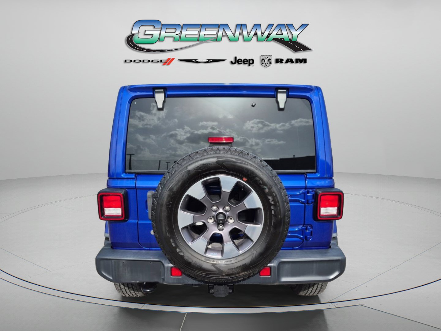 Used 2018 Jeep Wrangler Unlimited Sahara AWD/4WD image 2