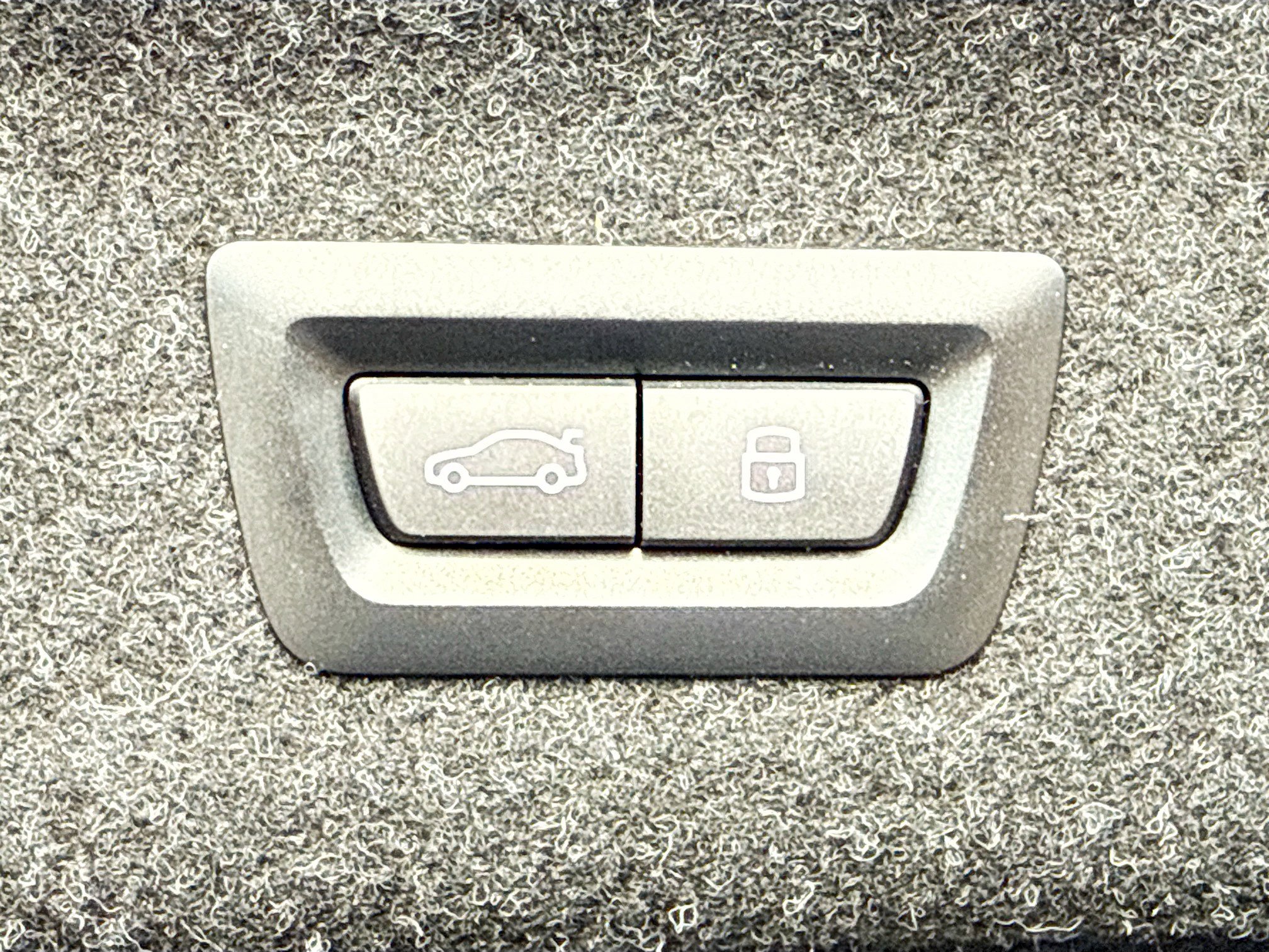 Used 2025 BMW 430i xDrive Coupe w/ Premium Package image 13