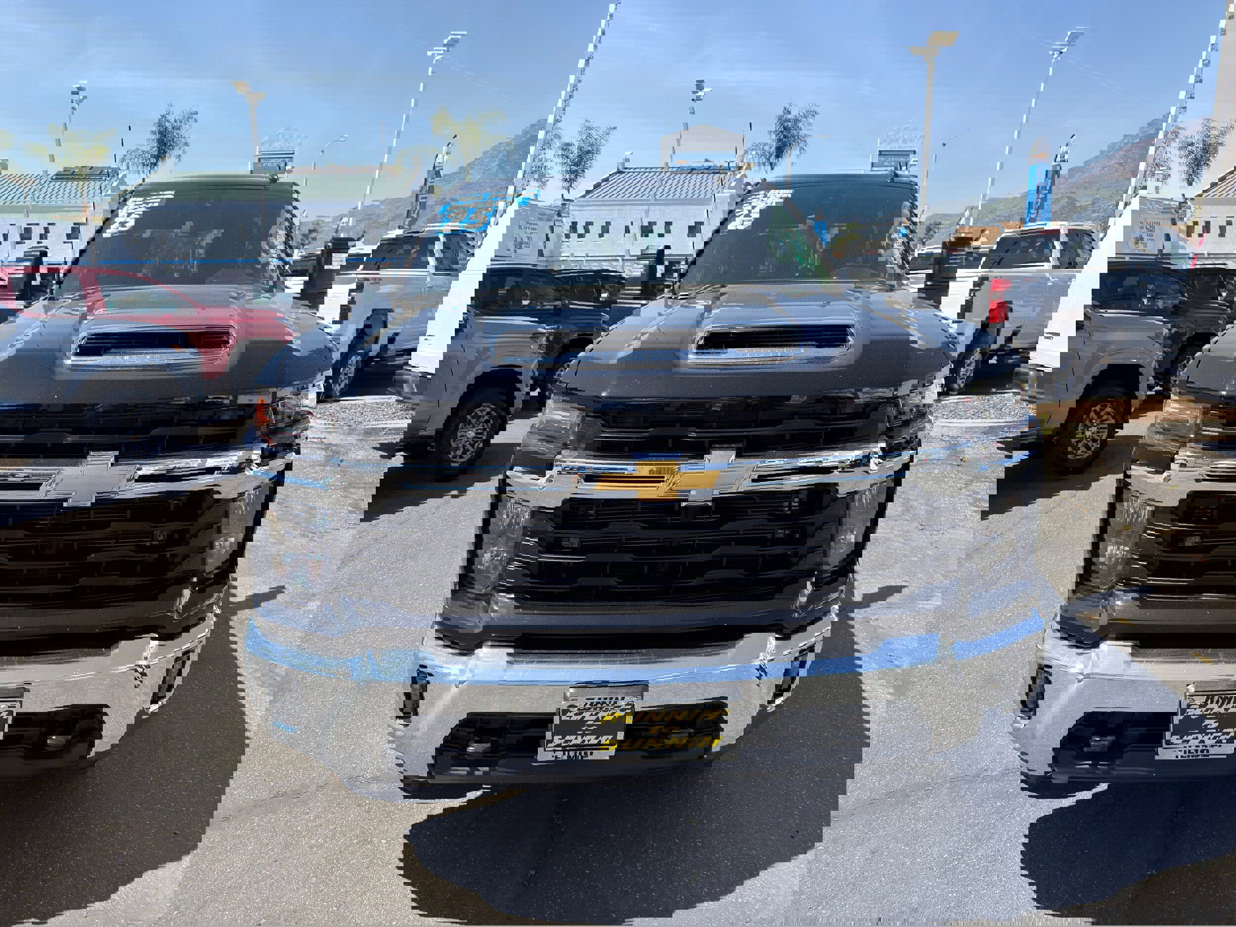 Used 2025 Chevrolet Silverado 2500 LT w/ Convenience Package image 3