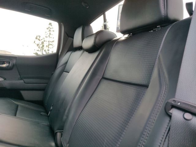 Used 2019 Toyota Tacoma TRD Sport w/ TRD Premium Sport Package image 20
