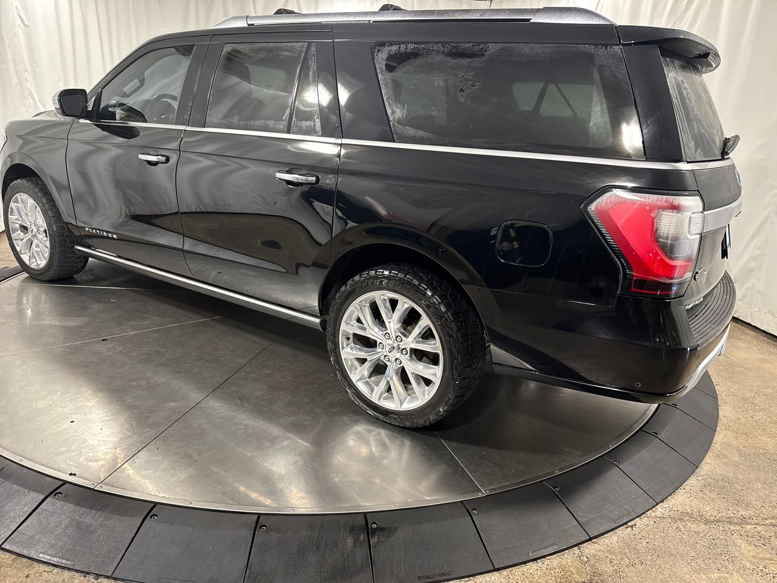 Used 2018 Ford Expedition Max Platinum image 7