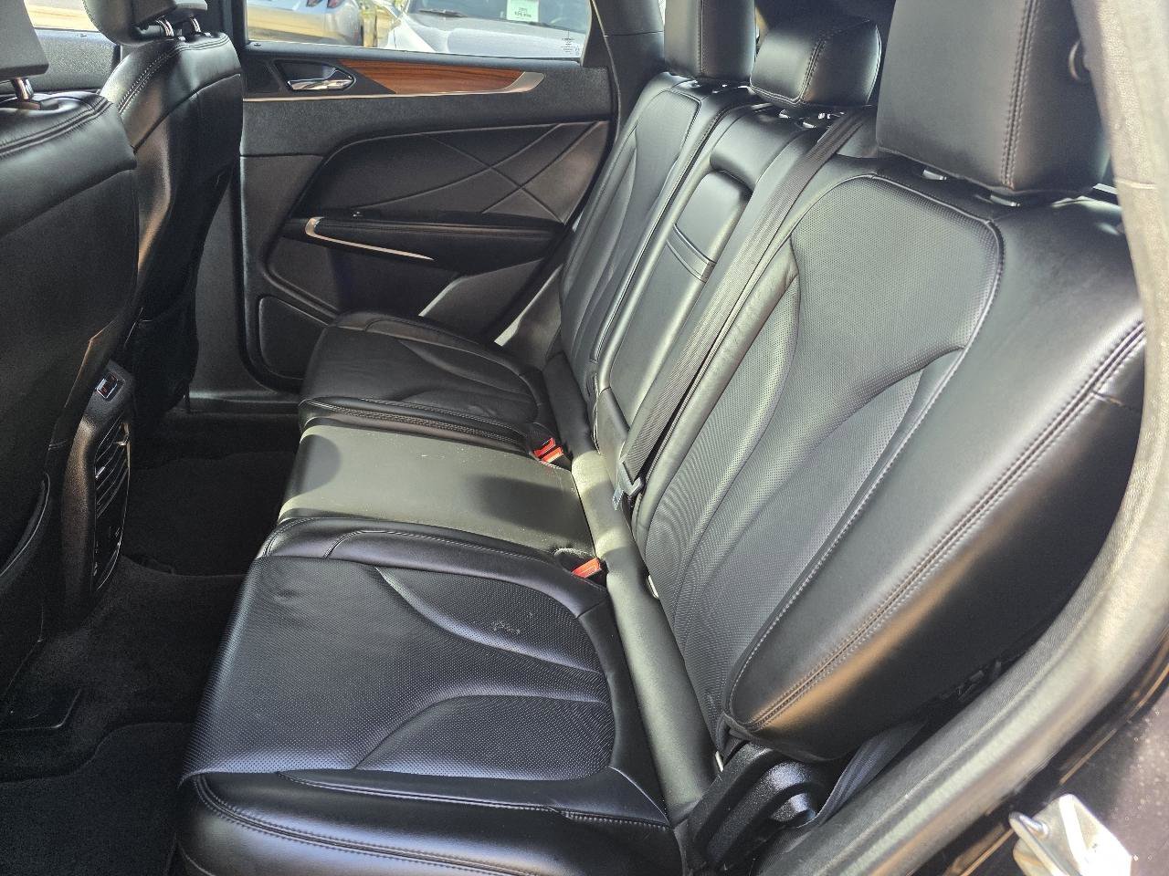 Used 2019 Lincoln MKC Reserve w/ MKC Technology Package FWD image 24