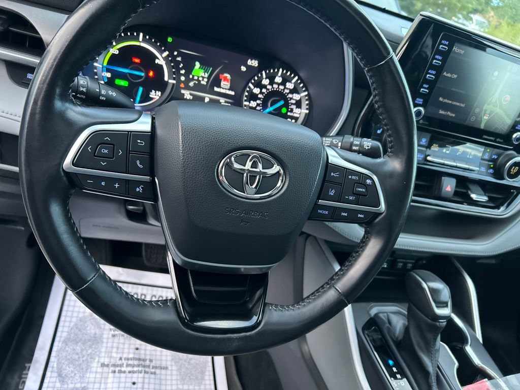 Used 2020 Toyota Highlander XLE AWD/4WD image 27