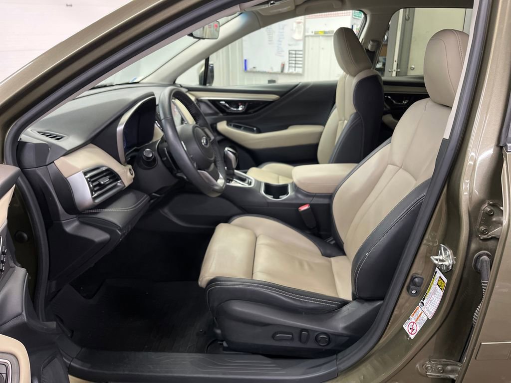 Used 2020 Subaru Outback Limited image 12