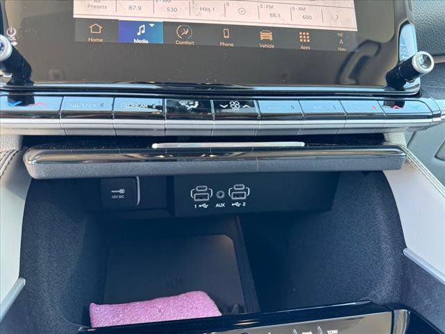 Used 2024 Jeep Wagoneer L 4WD w/ Convenience Group I image 16