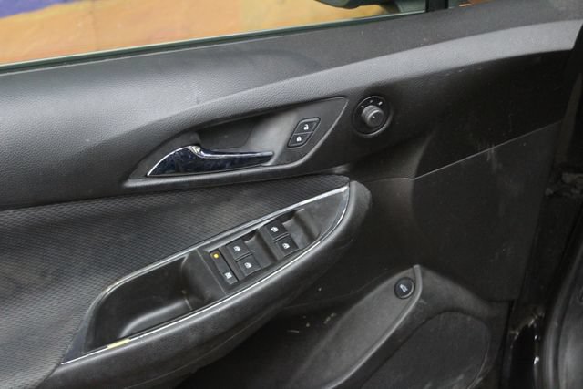 Used 2018 Chevrolet Cruze LT w/ LT Convenience Package FWD image 12