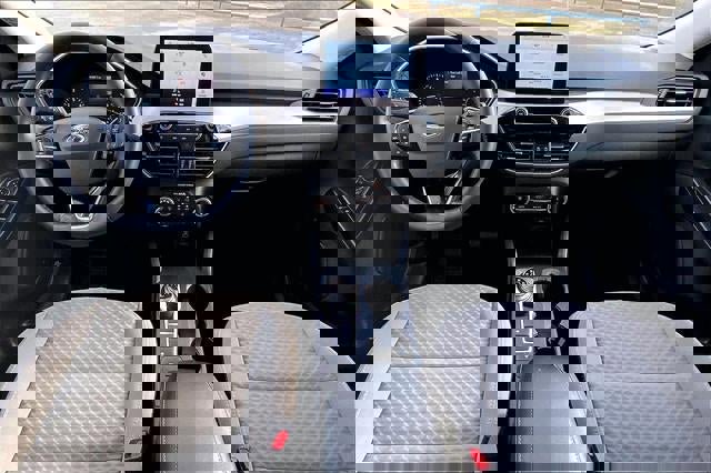 Used 2022 Ford Escape SE w/ Cold Weather Package image 14