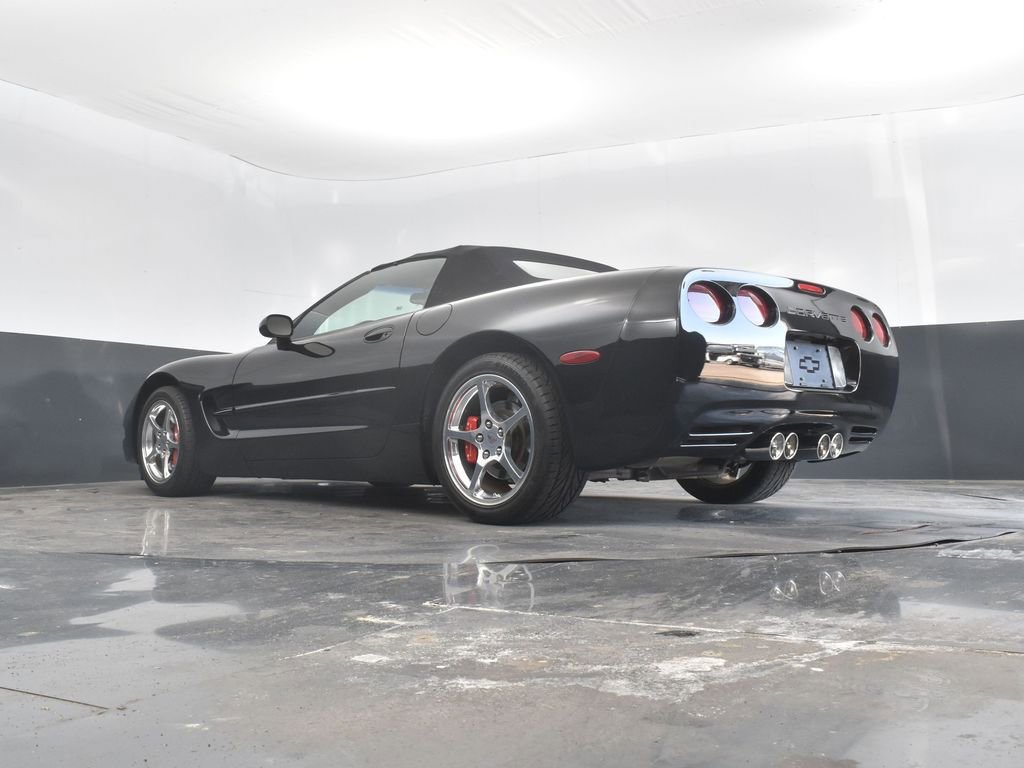 Used 2000 Chevrolet Corvette Base w/ Performance Handling Pkg image 40