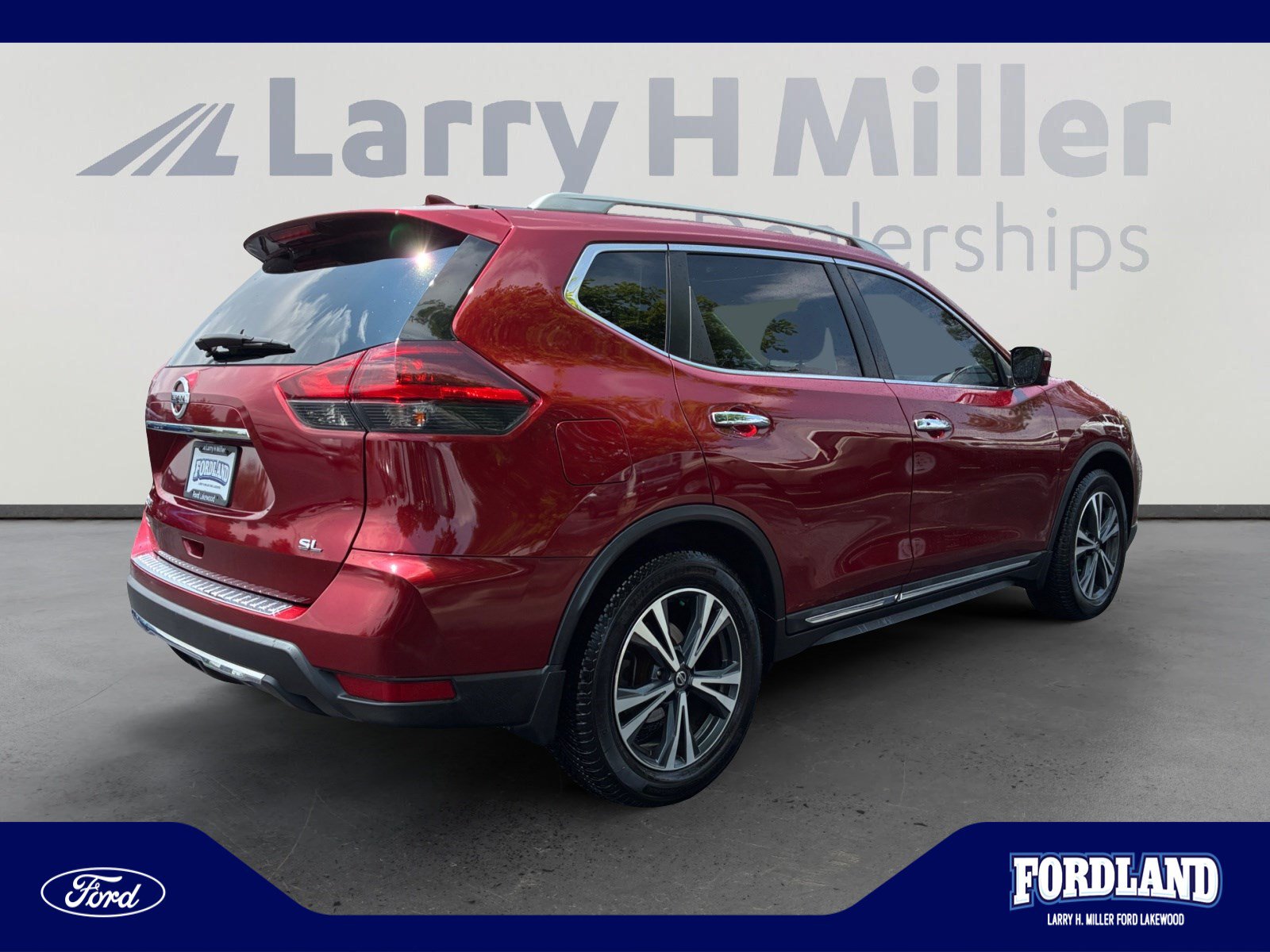 Used 2018 Nissan Rogue SL w/ Premium Package FWD image 5