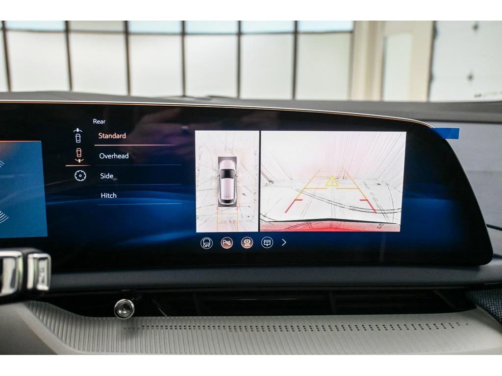 New 2026 Cadillac Optiq Luxury 2 image 30