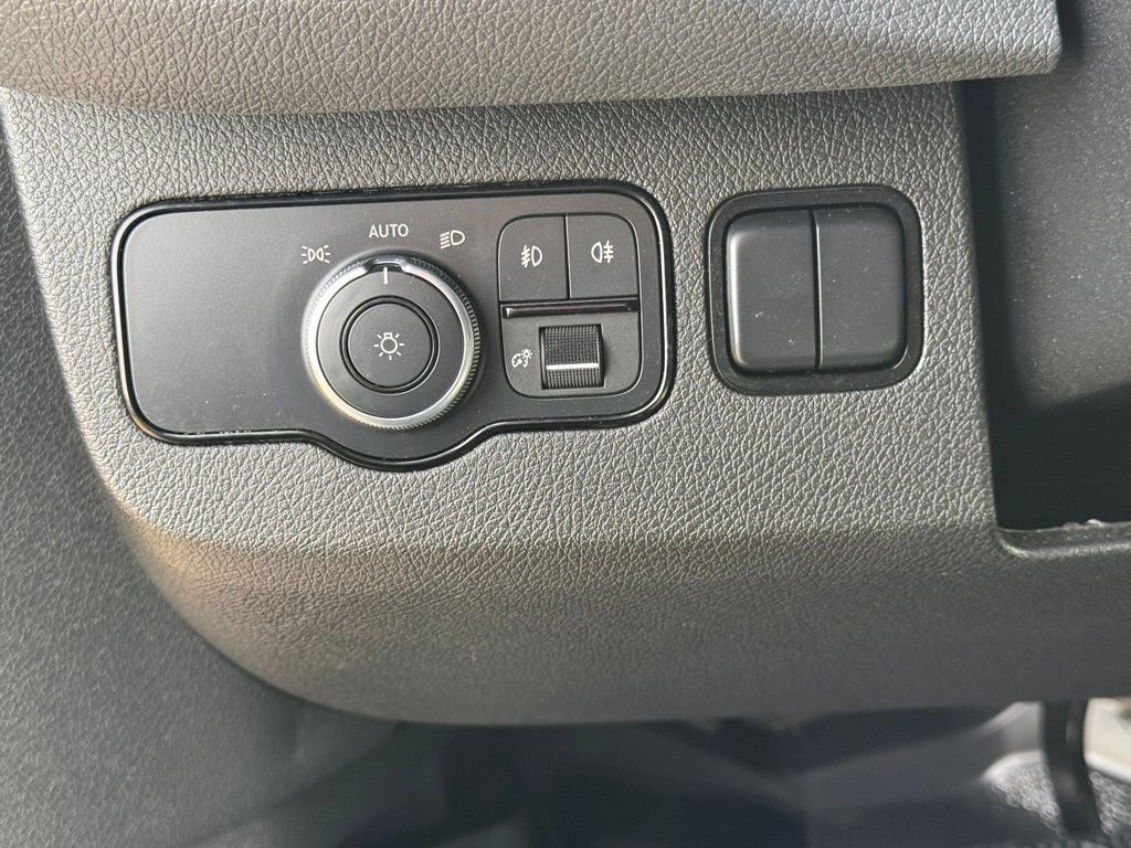 Used 2020 Mercedes-Benz Sprinter 4500 image 26