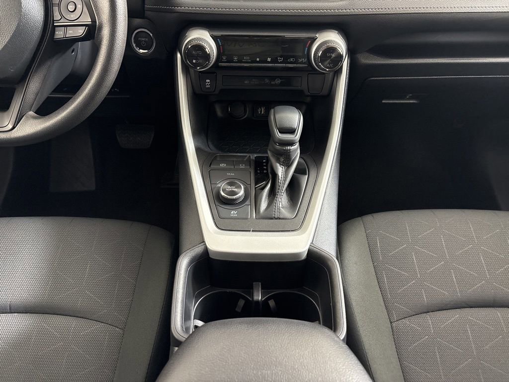 Used 2025 Toyota RAV4 XLE image 23
