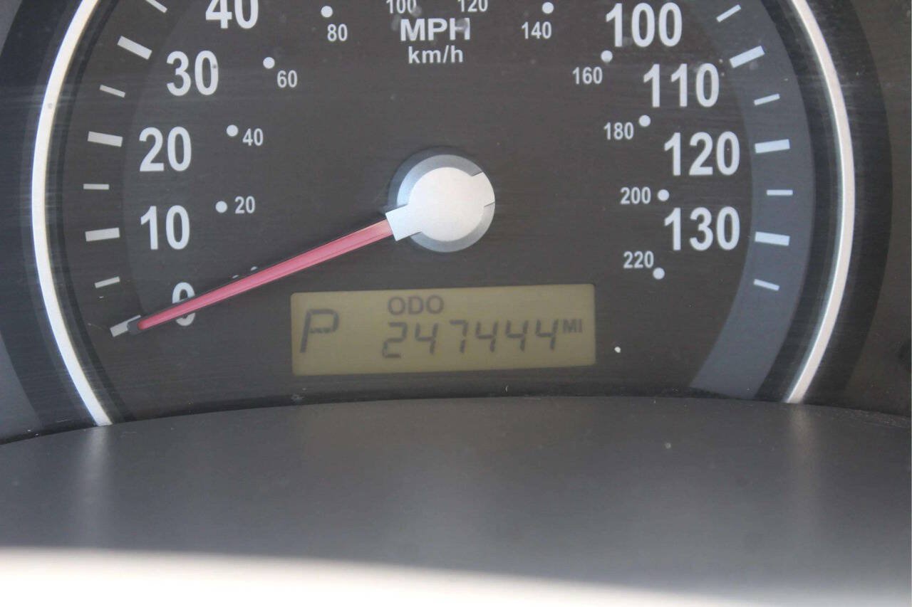 Used 2006 Kia Sedona EX FWD image 10