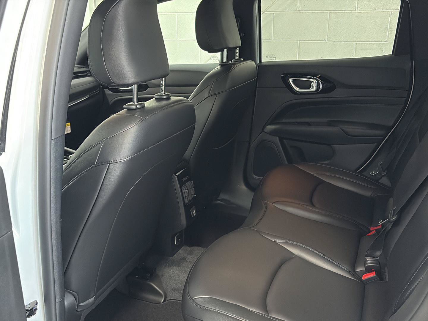 New 2026 Jeep Compass Limited AWD/4WD image 29