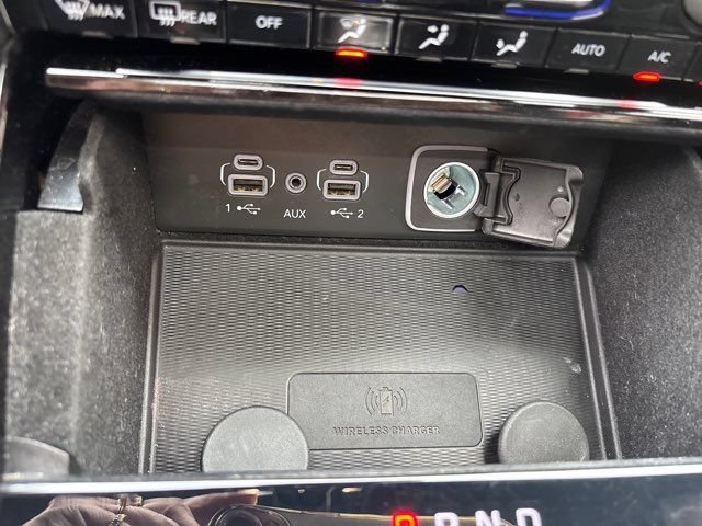Used 2022 Jeep Grand Cherokee L Overland w/ Luxury Tech Group IV AWD/4WD image 46