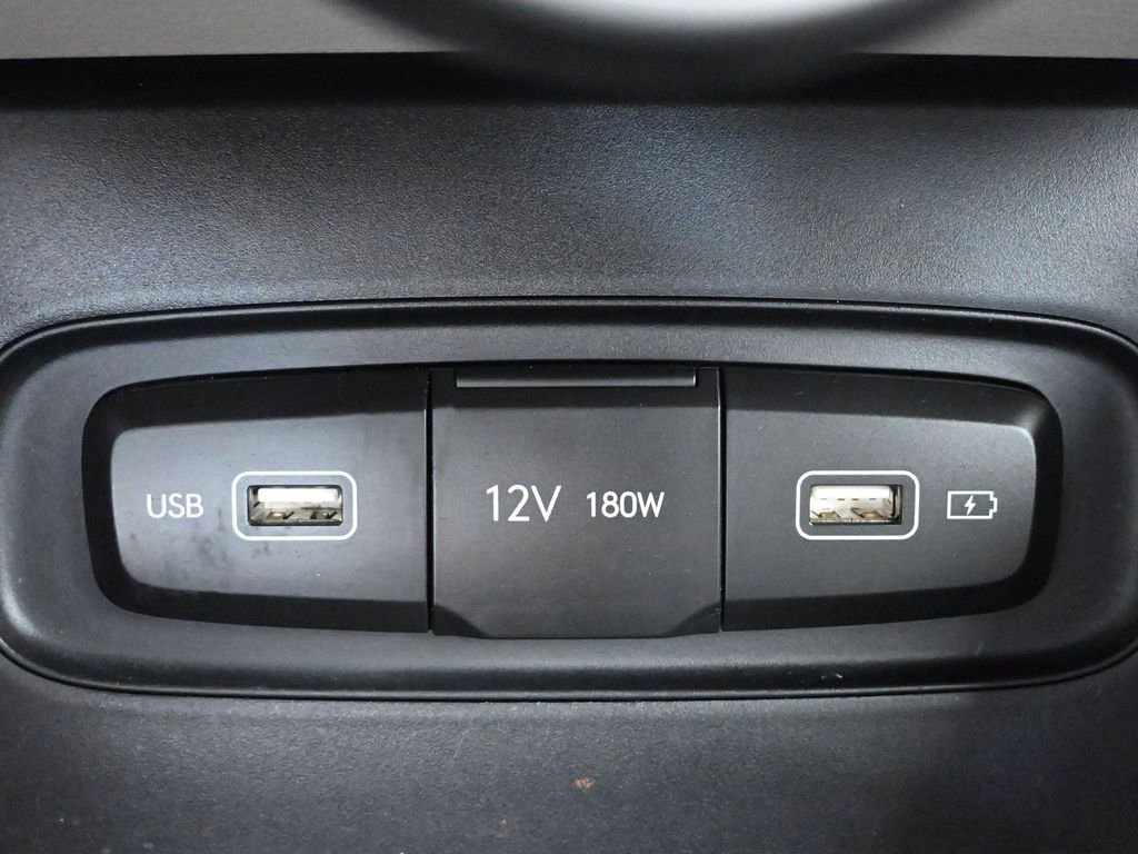 Used 2022 Hyundai Venue SEL w/ Cargo Package image 33