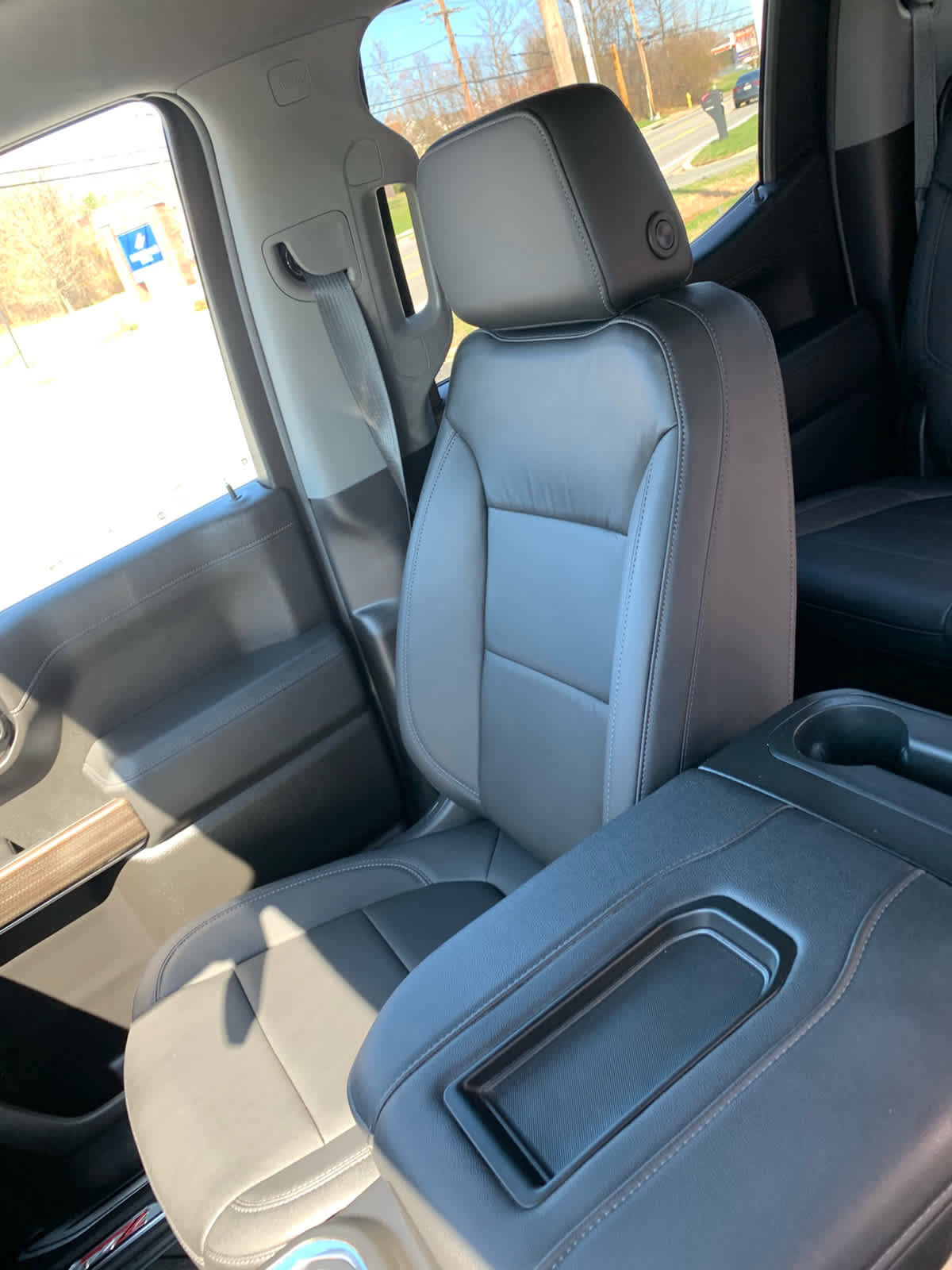 Used 2021 Chevrolet Silverado 1500 LT Trail Boss w/ Convenience Package II image 19