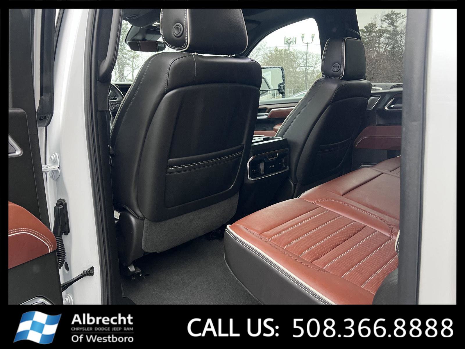 Used 2024 GMC Sierra 2500 Denali Ultimate w/ Snow Plow Prep/Camper Package image 13