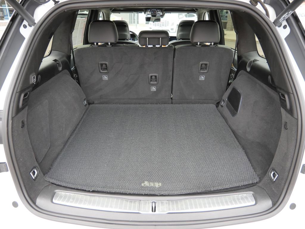 Used 2022 Jeep Grand Cherokee Summit image 24