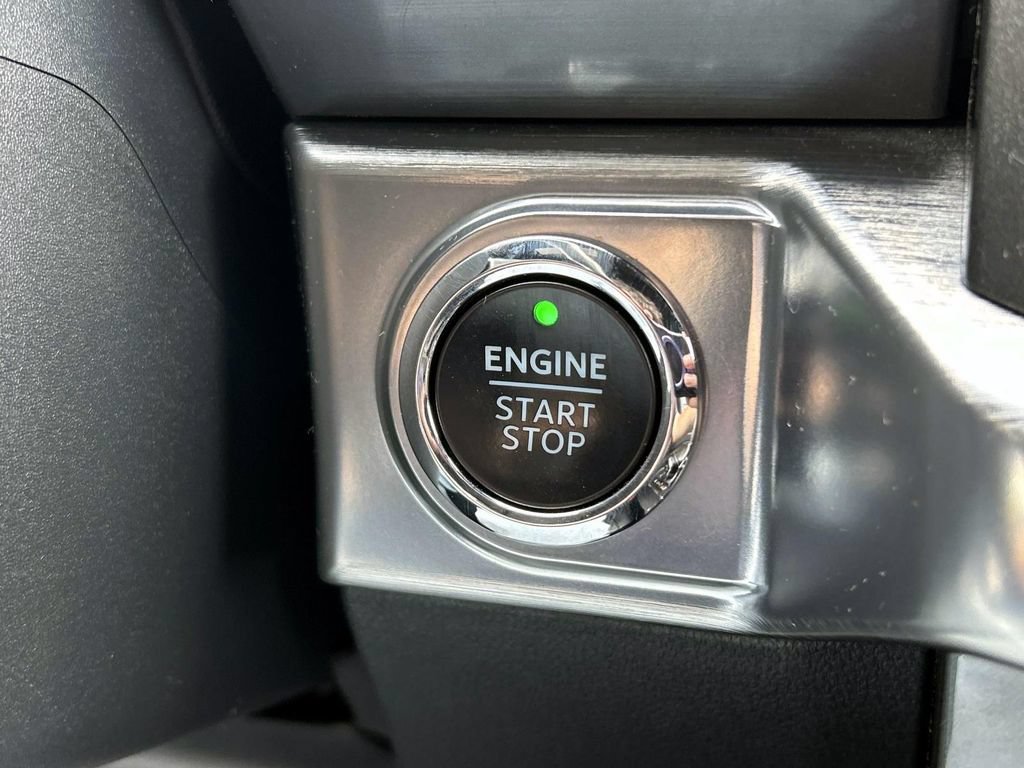 Used 2021 Ford F150 Lariat w/ Equipment Group 502A High AWD/4WD image 27